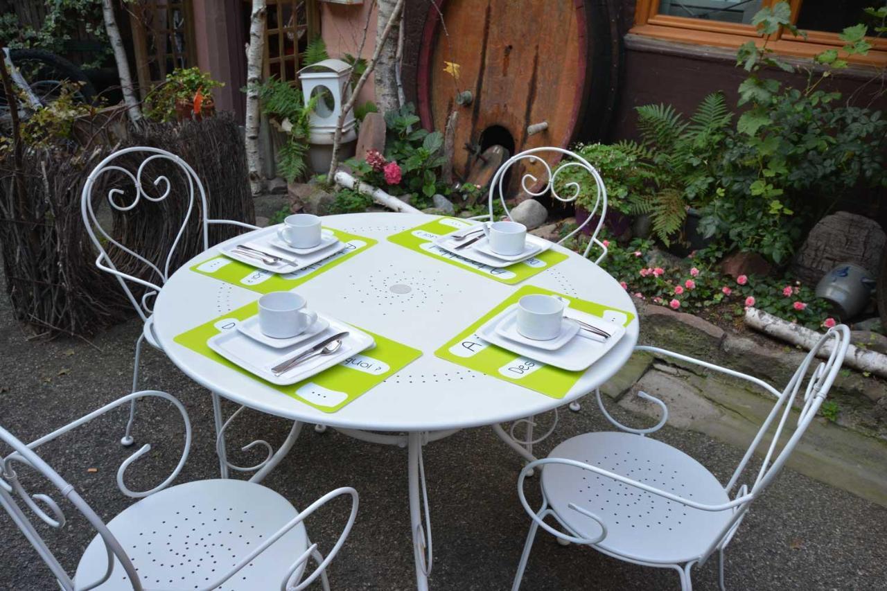 Chez Cecile Bed And Breakfast Chez Le Vigneron กอลมาร์ ภายนอก รูปภาพ