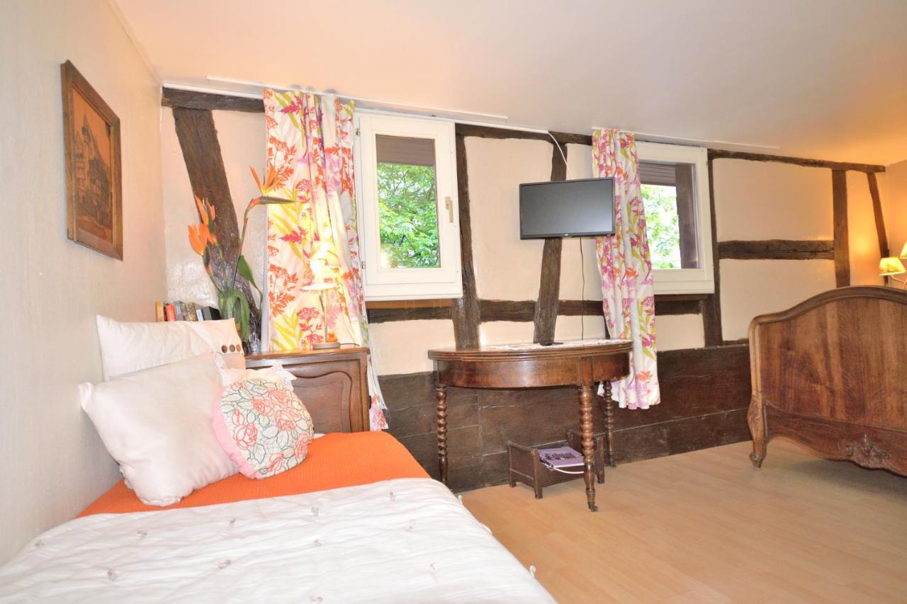 Chez Cecile Bed And Breakfast Chez Le Vigneron กอลมาร์ ภายนอก รูปภาพ