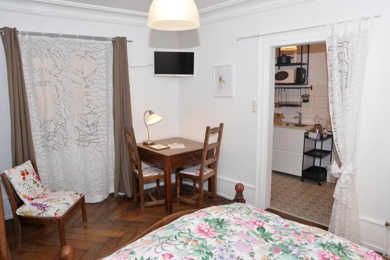Chez Cecile Bed And Breakfast Chez Le Vigneron กอลมาร์ ภายนอก รูปภาพ